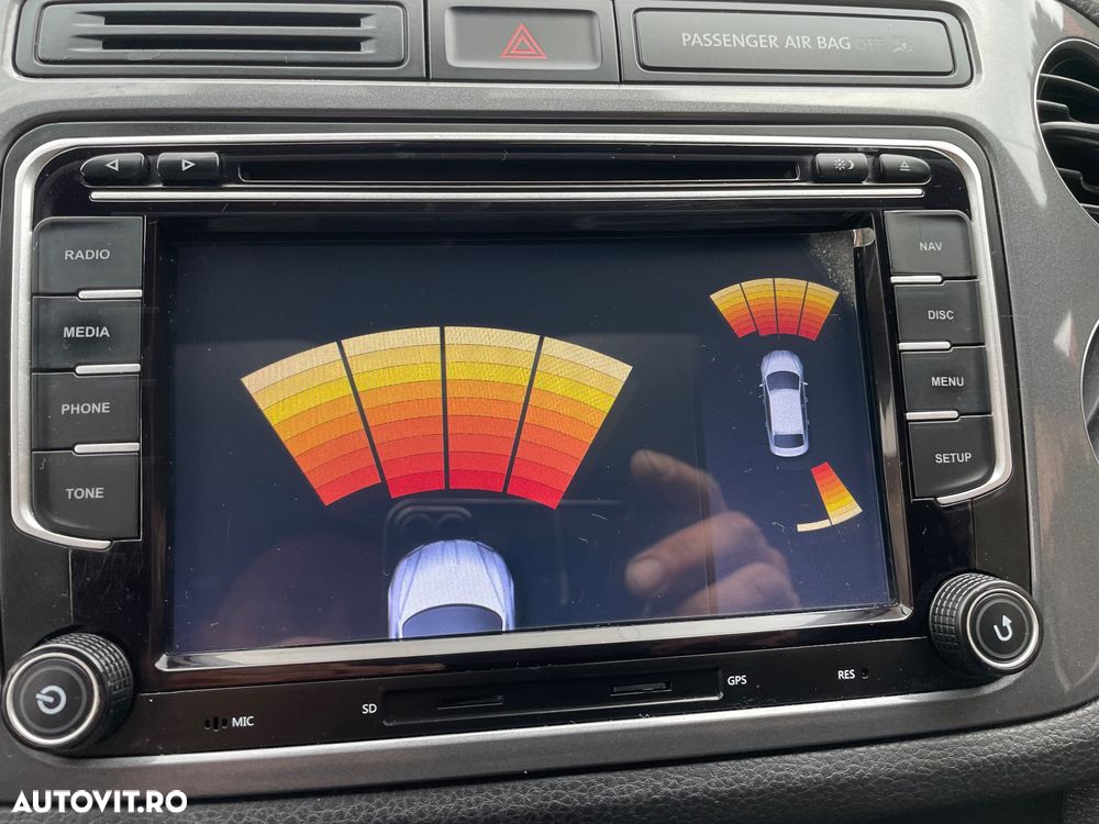 Volkswagen Tiguan - 32