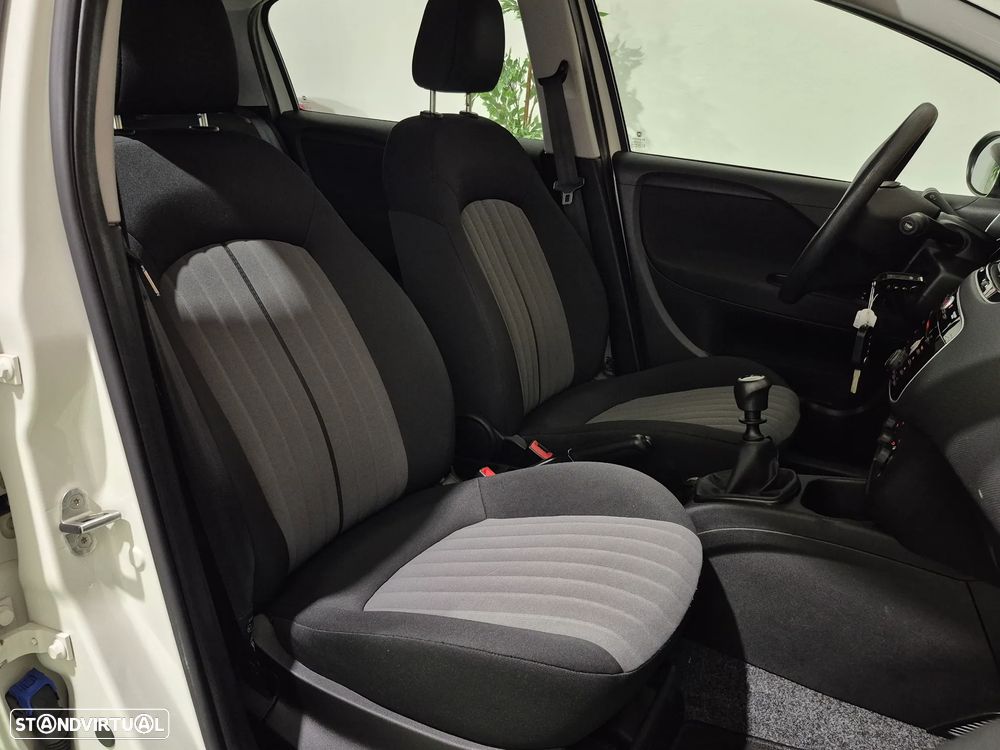 Fiat Punto 1.2 Lounge S&S - 24