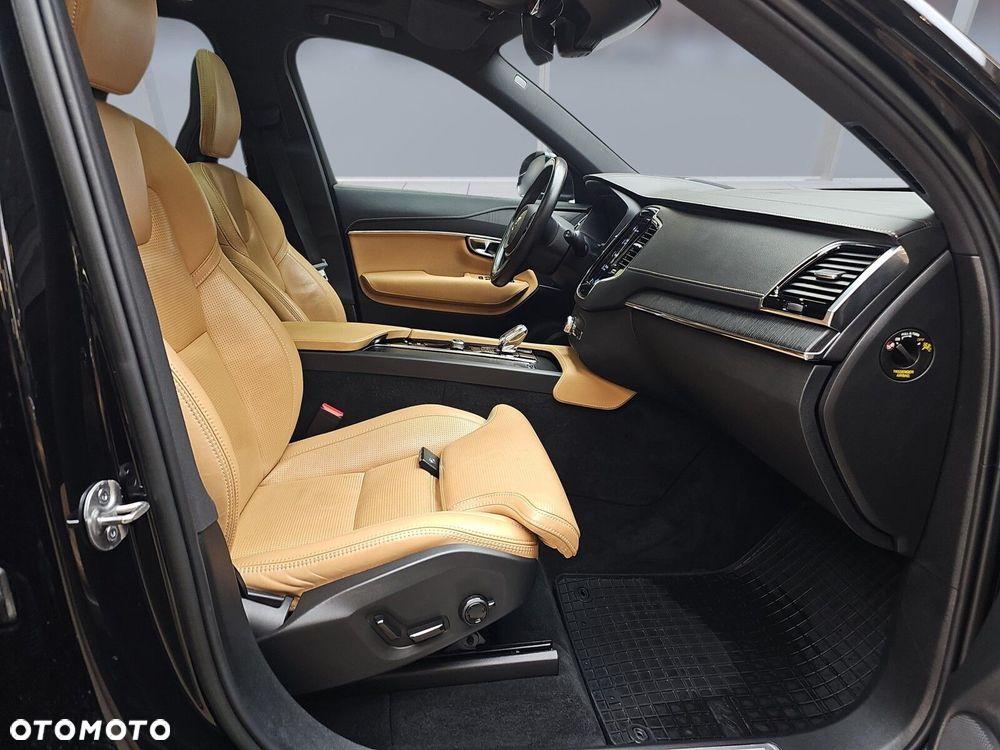 Volvo XC 90 - 12