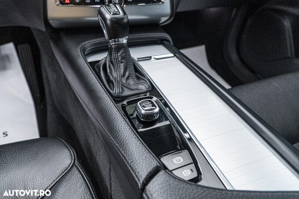 Volvo XC 90 D5 AWD Momentum - 13