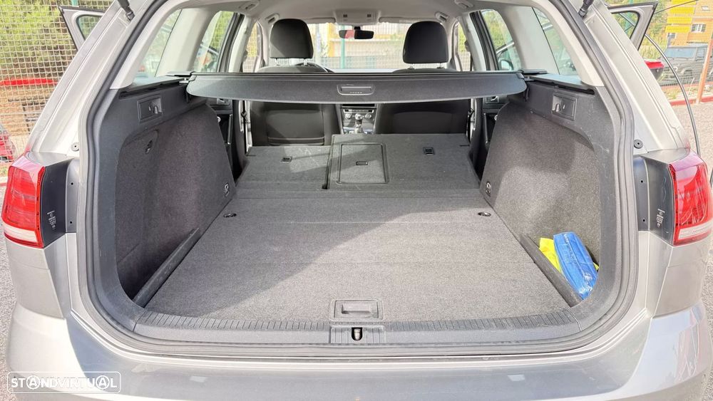 VW Golf Variant 1.6 TDi Highline - 19
