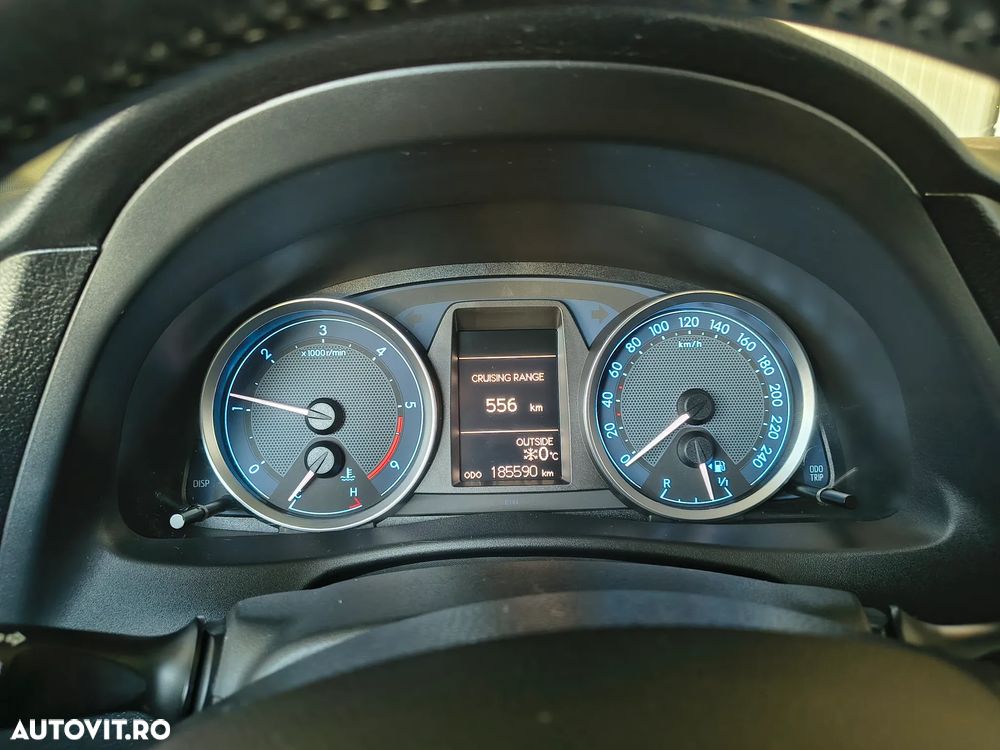 Toyota Auris 1.4 D-4D Comfort - 24