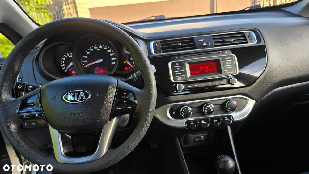 Kia Rio 1.2 Attract - 6