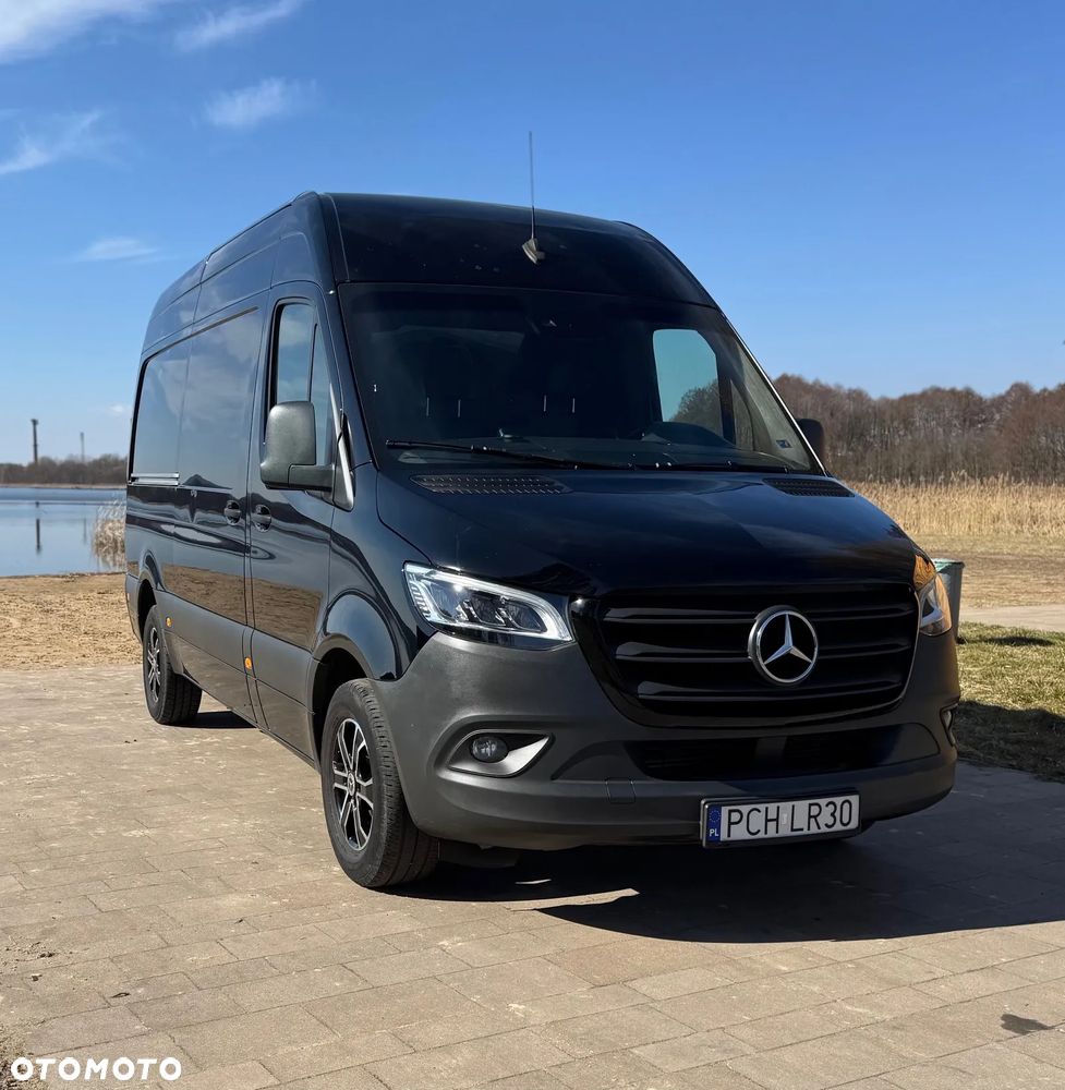 Mercedes-Benz Sprinter - 2