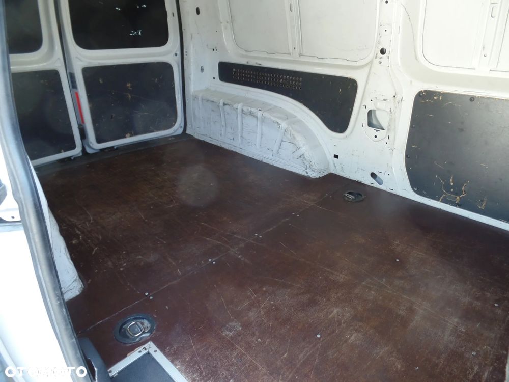Volkswagen CADDY MAXI LONG - 21