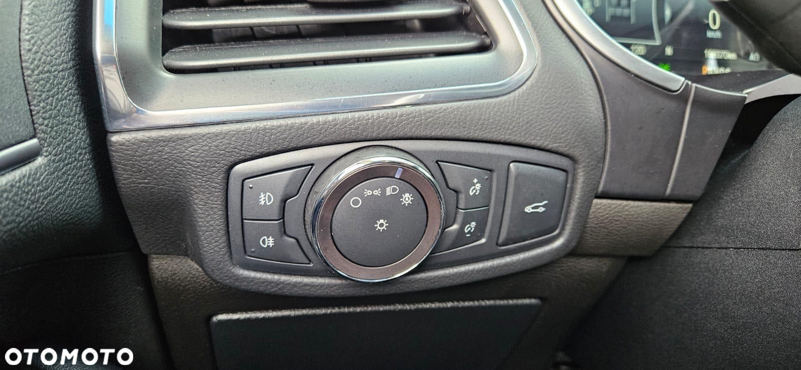 Ford Edge 2.0 TDCi Bi-Turbo 4x4 Titanium - 26