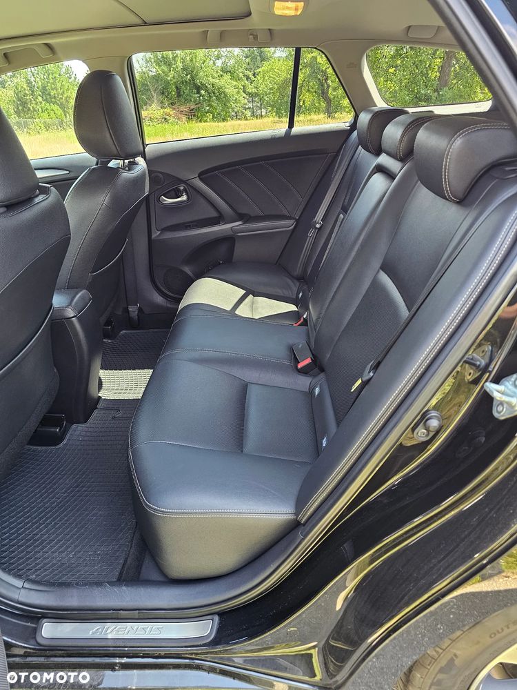 Toyota Avensis 2.0 D-4D Premium - 8