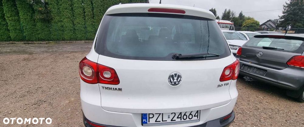 Volkswagen Tiguan - 16