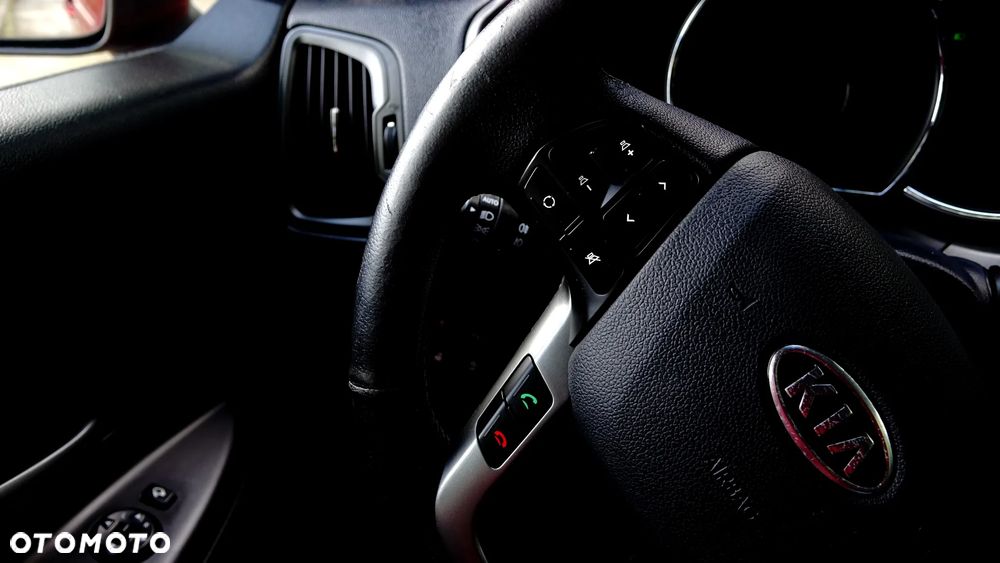 Kia Rio 1.4 Dream Team Edition - 14