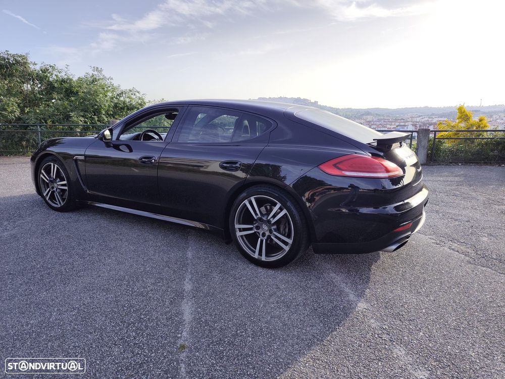 Porsche Panamera 4 PDK Edition - 4