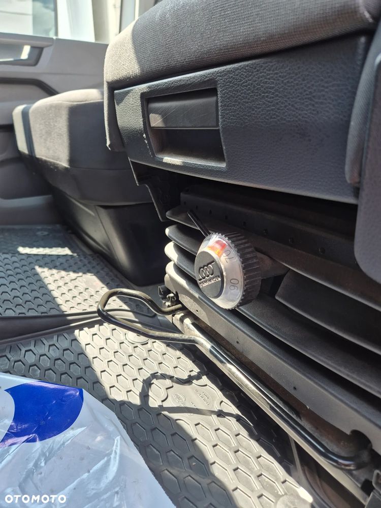 Volkswagen CRAFTER (32917) - 14