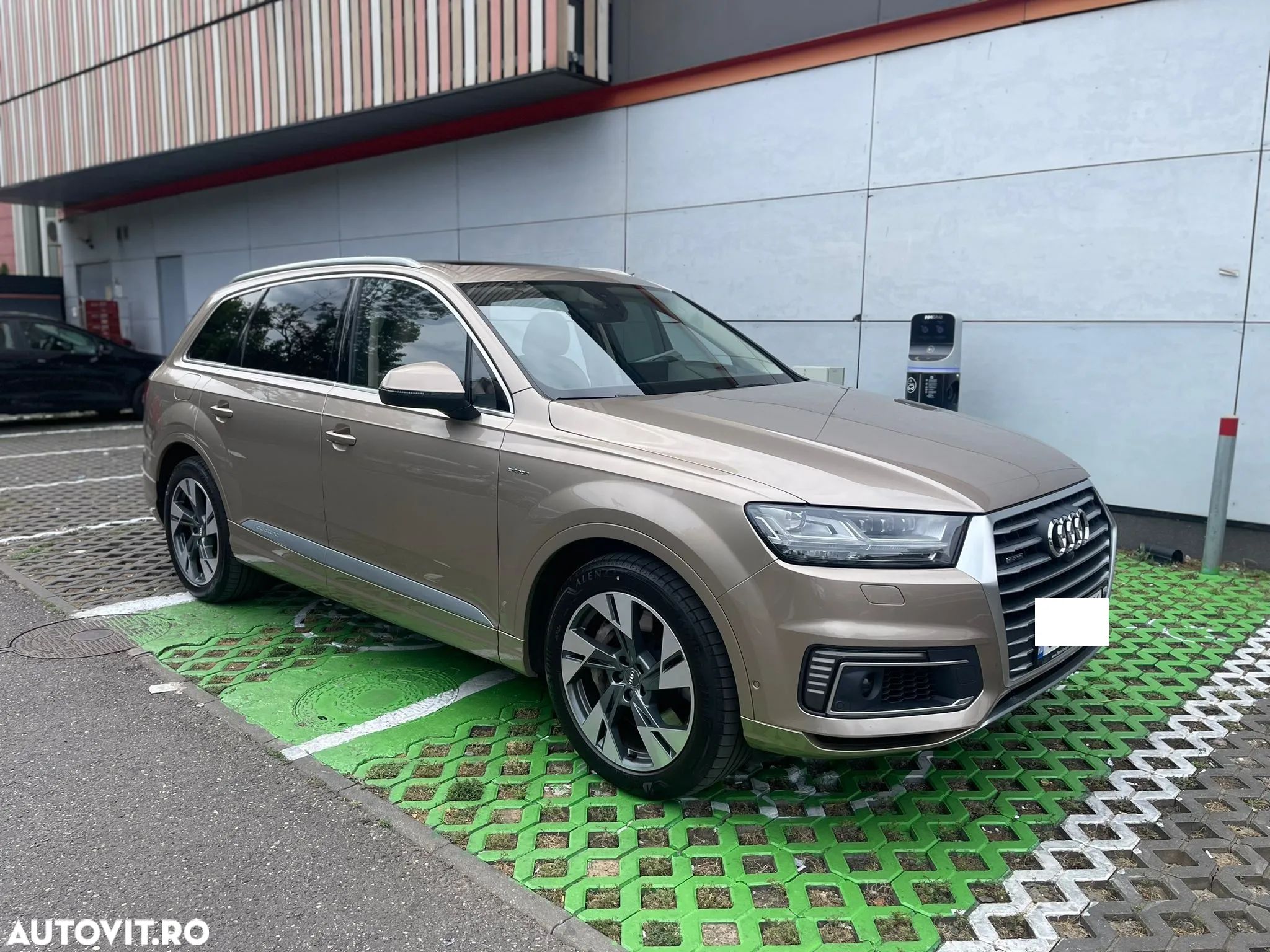 Audi Q7 e-tron 3.0 TDI quattro Tiptronic - 1