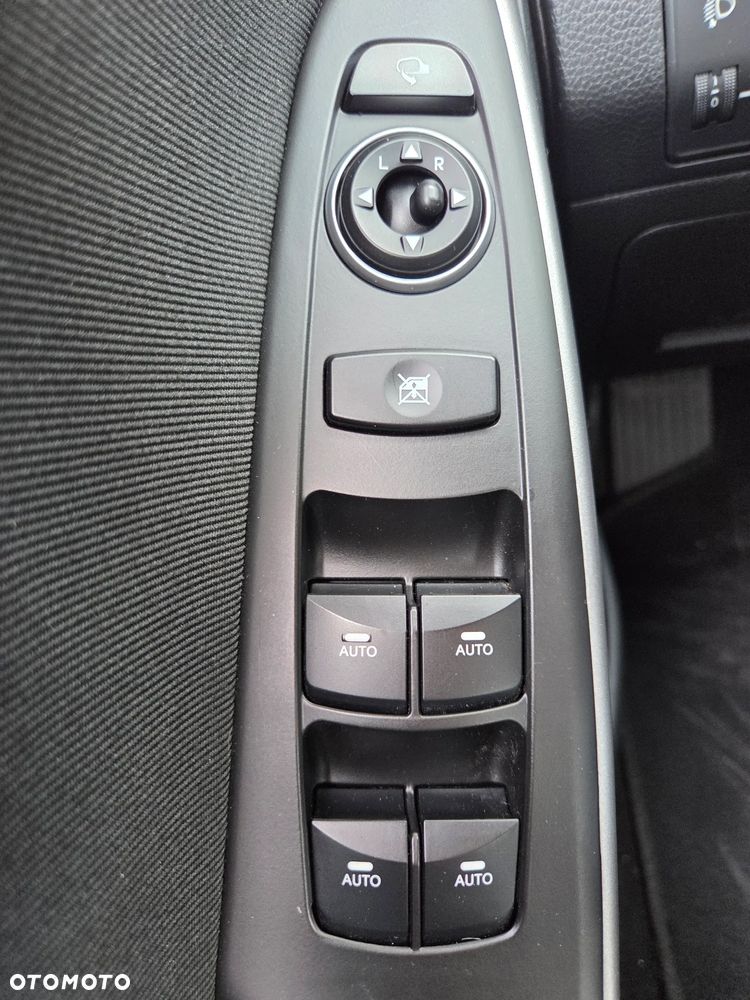 Hyundai i30 Kombi 1.6 GDi DCT Premium - 28