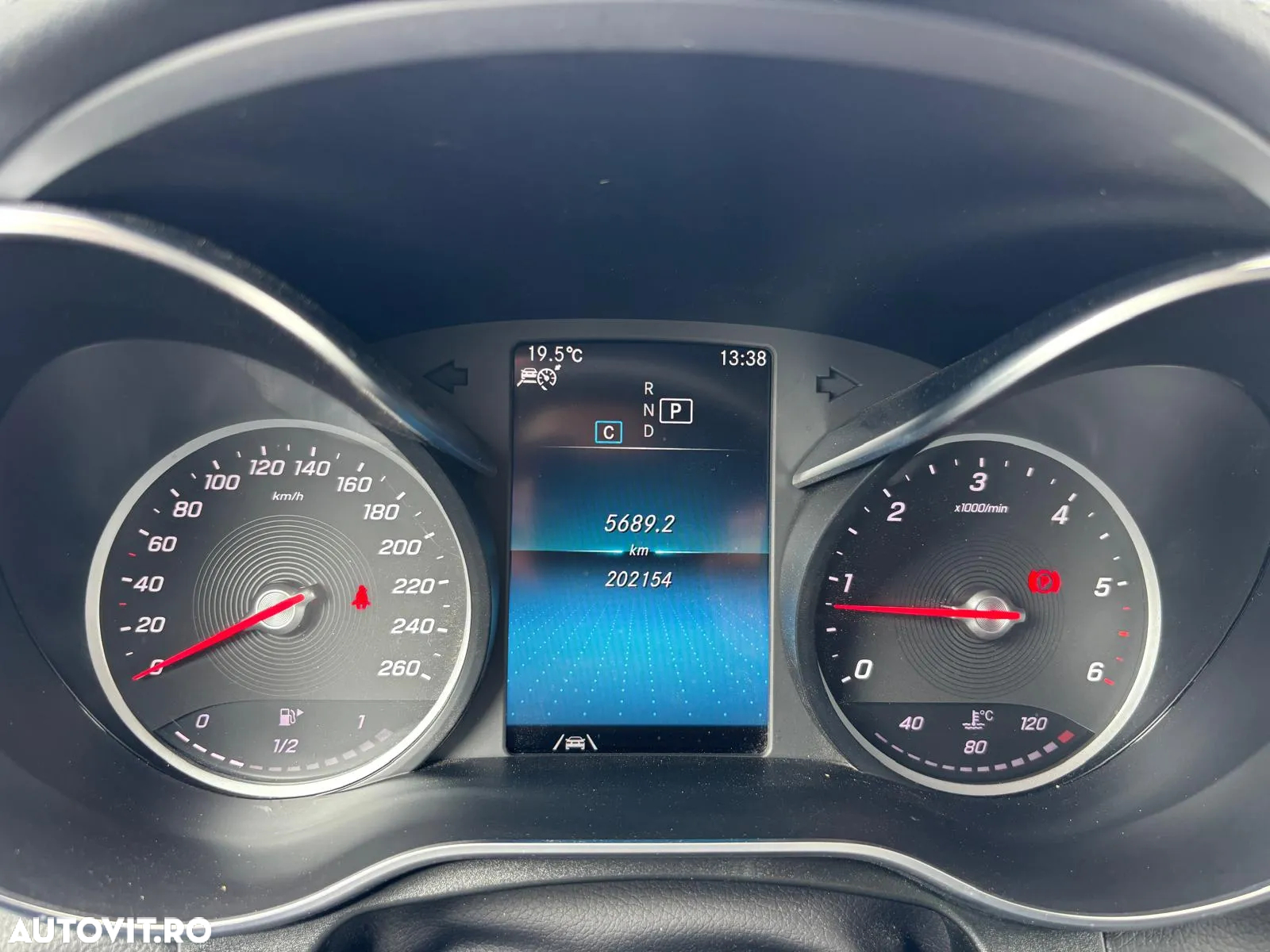 Mercedes-Benz GLC 220 d 4Matic 9G-TRONIC - 13