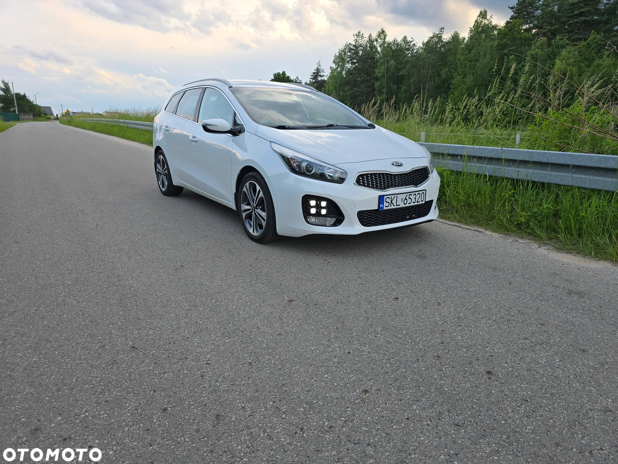 Kia Ceed 1.6 CRDi SCR GT-Line - 2