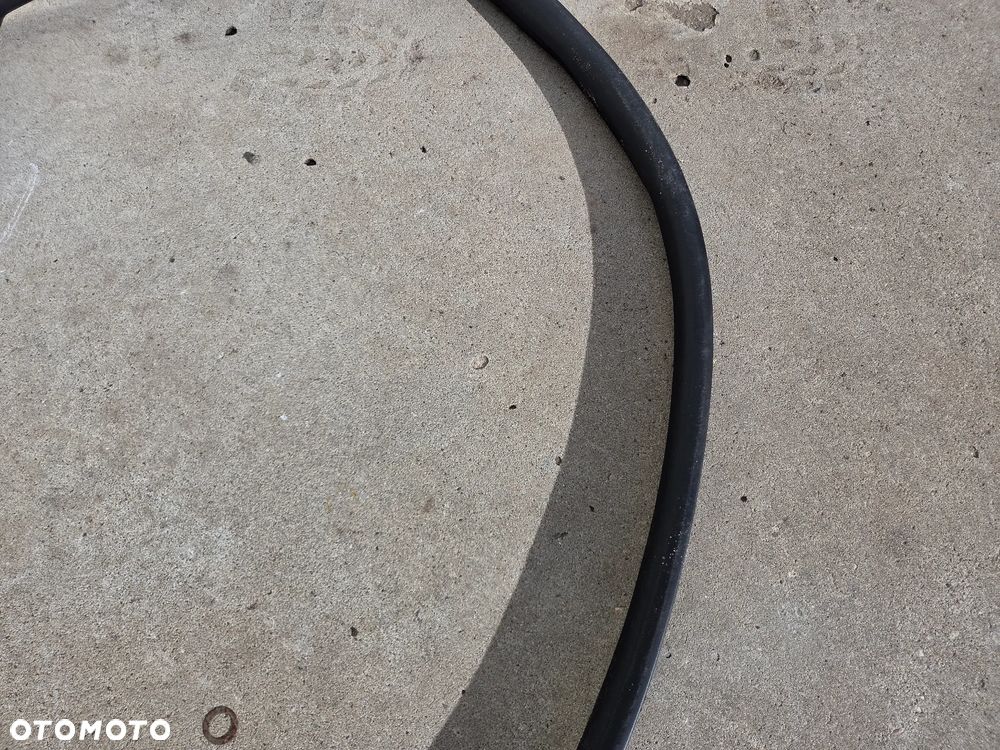 Uszczelka drzwi lewych przednich Citroen Berlingo IV - 7