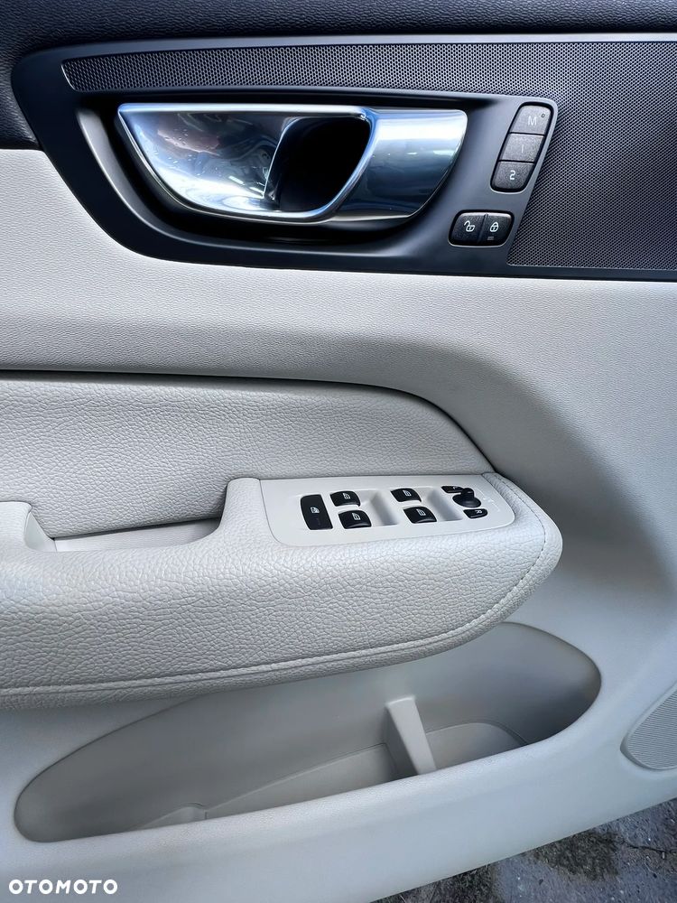 Volvo XC 60 - 14