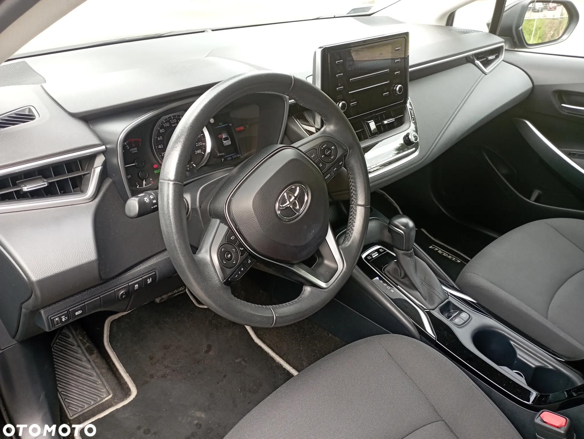 Toyota Corolla 1.8 Hybrid Active - 3
