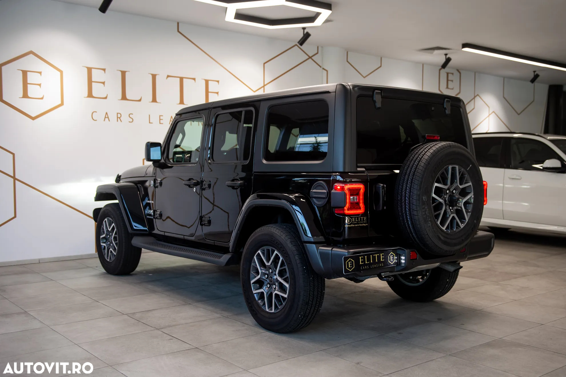 Jeep Wrangler Unlimited 2.0 AT8 4WD Sahara - 5