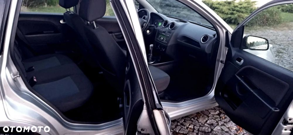 Ford Fiesta 1.4 Trend - 10