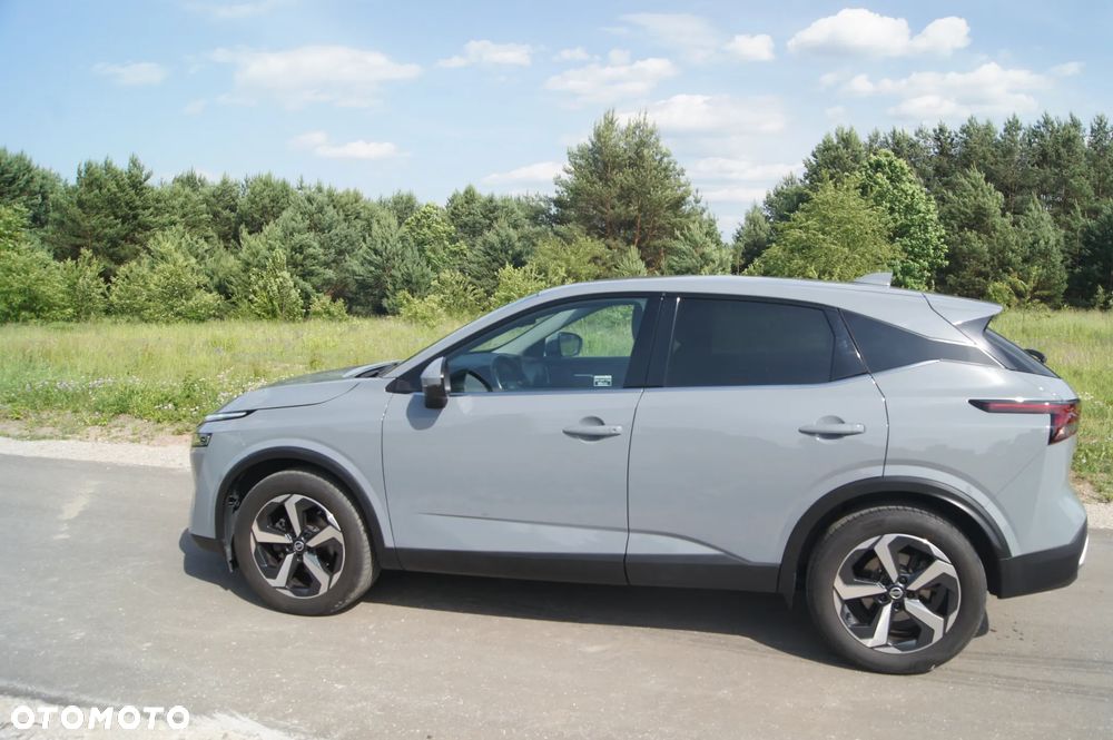 Nissan Qashqai 1.3 DIG-T mHEV 4x4 N-Connecta Xtronic - 4