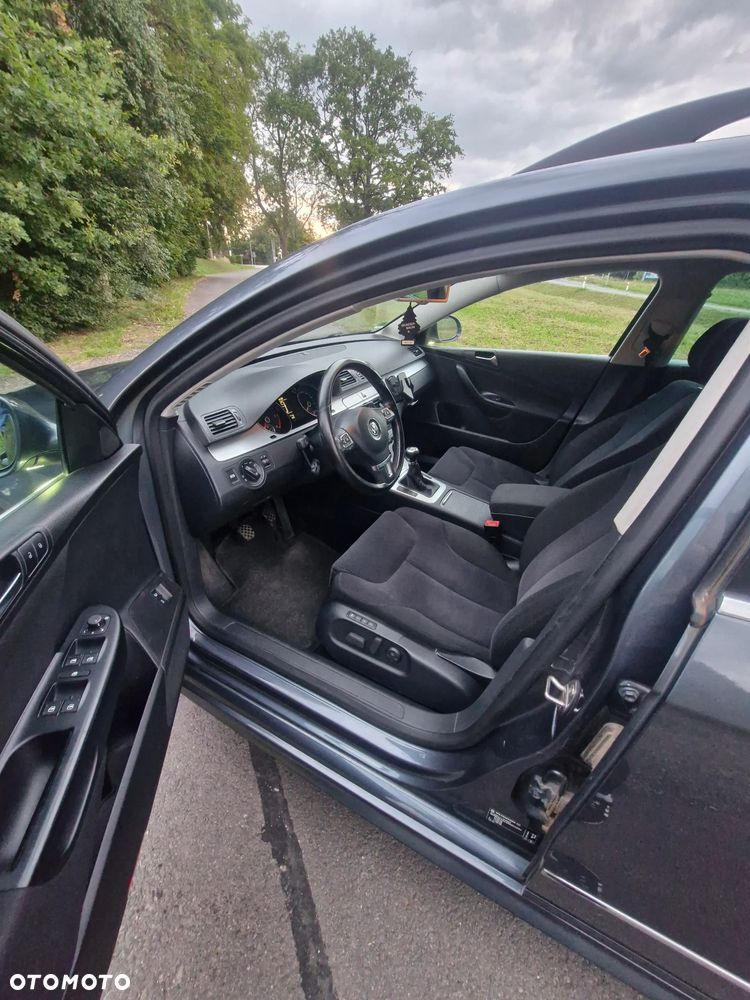 Volkswagen Passat 2.0 TDI DPF R-Line Edition - 8
