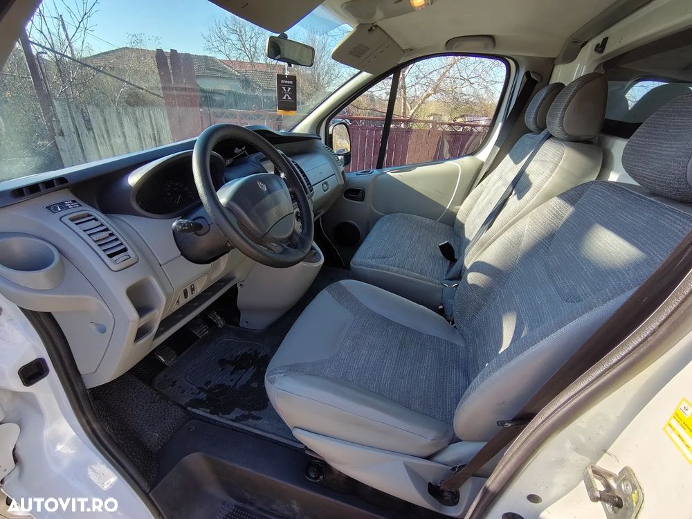 Renault Trafic - 9