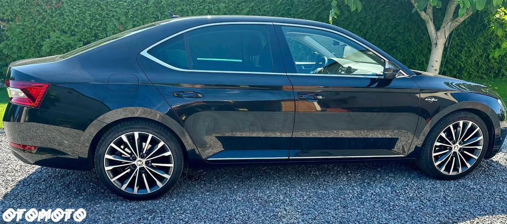 Skoda Superb 2.0 TDI 4x4 L&K DSG - 9