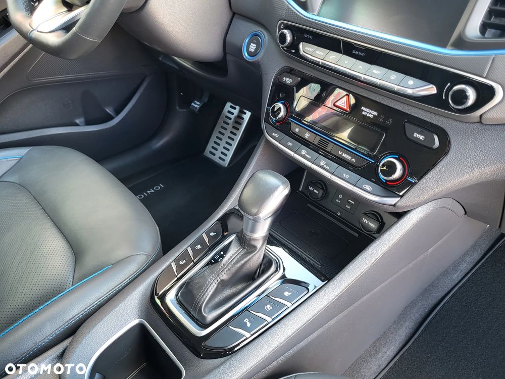 Hyundai IONIQ Hybrid Platinum - 35