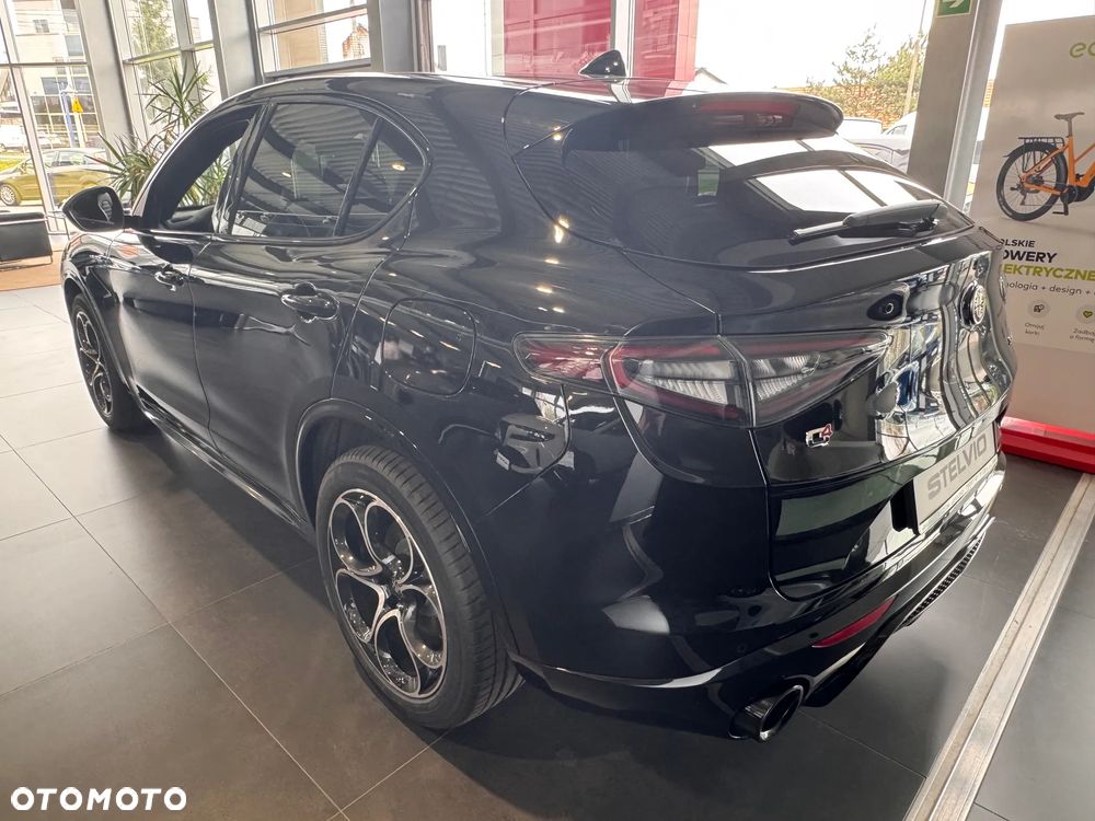 Alfa Romeo Stelvio 2.0 Turbo Veloce Q4 - 4