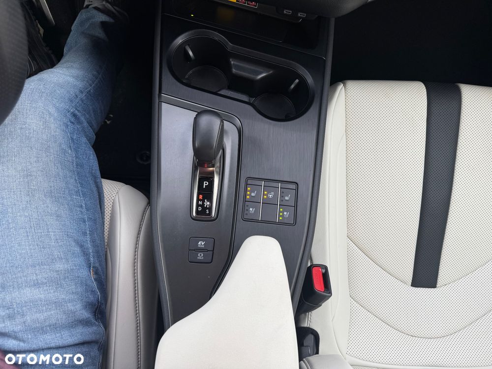 Lexus UX 300h F Sport - 21