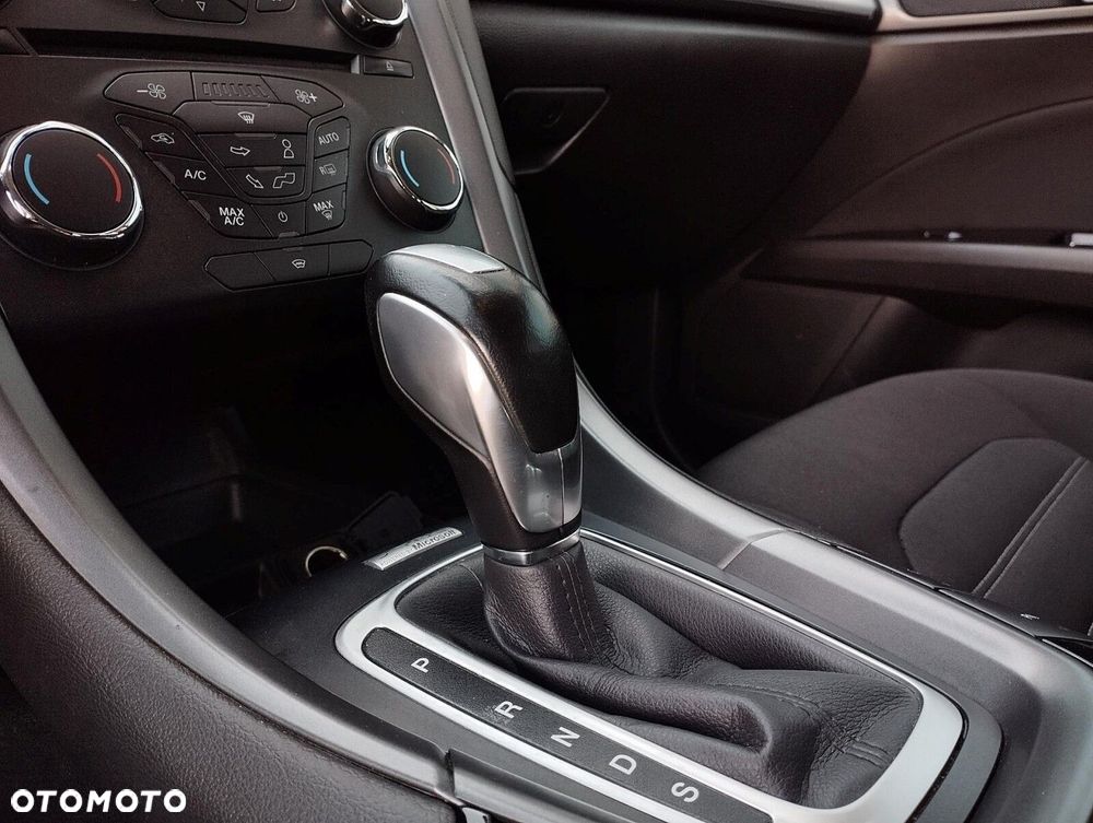 Ford Mondeo - 26