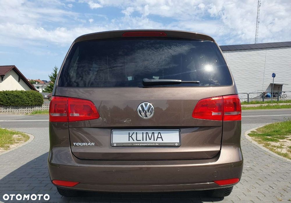 Volkswagen Touran - 22