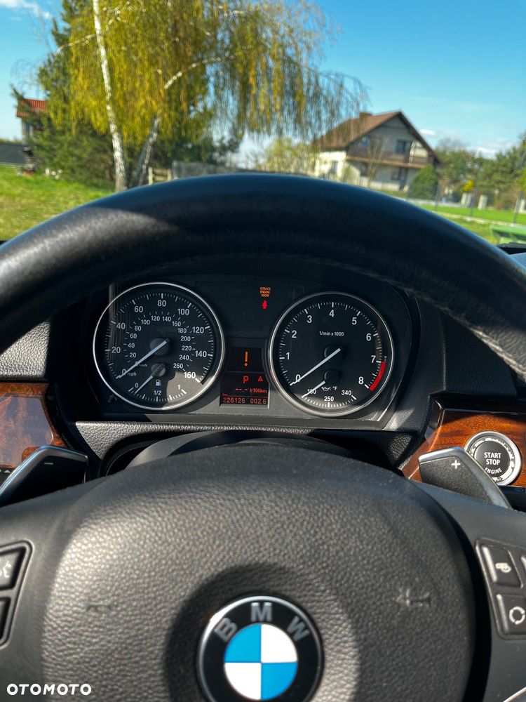 BMW Seria 3 335i Edition Exclusive - 14