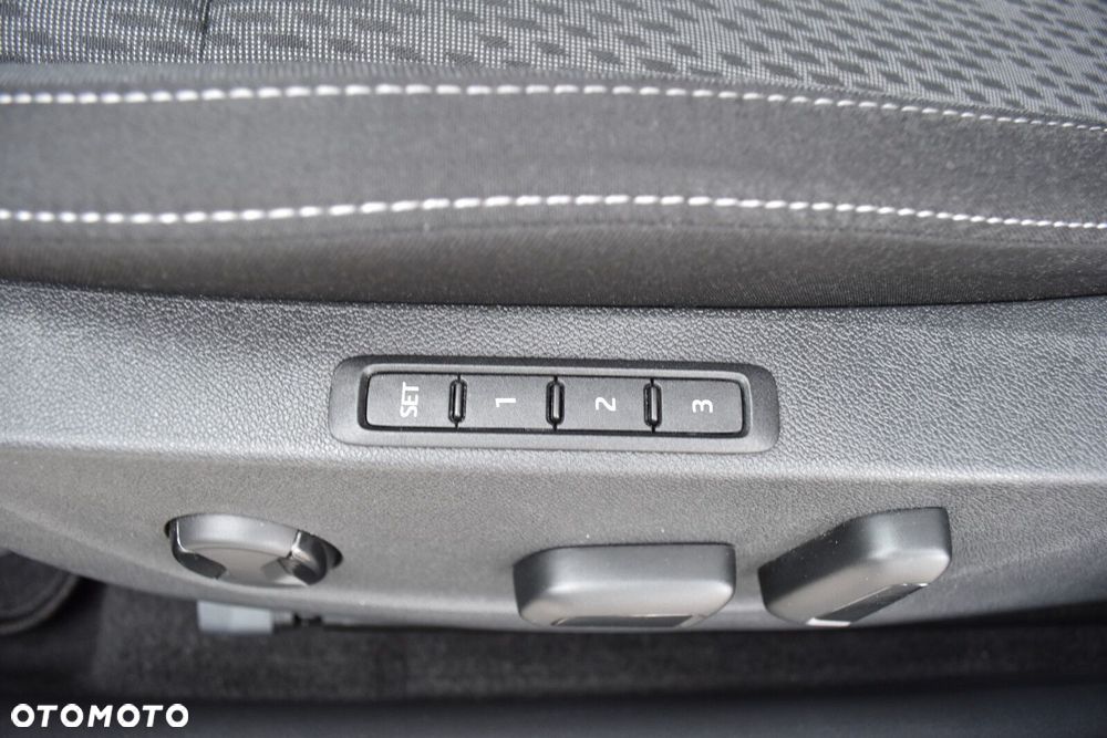 Skoda Octavia 2.0 TDI SCR Style DSG - 30