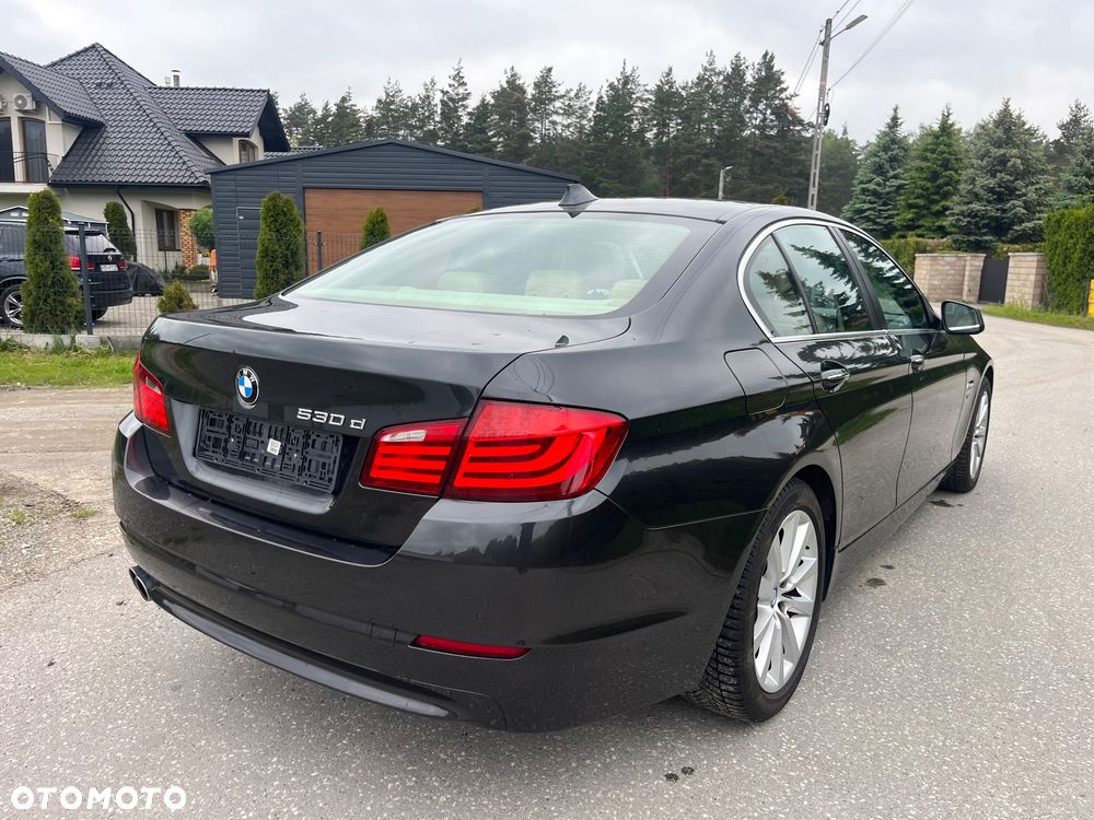BMW Seria 5 530d xDrive Sport-Aut - 6