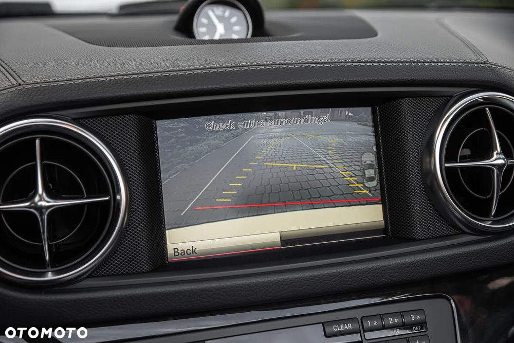 Mercedes-Benz SL 63 AMG AMG Speedshift MCT 7-Gang Sportgetriebe AMG Performance Package - 22