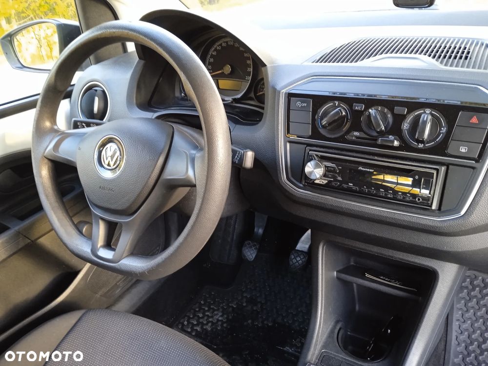 Volkswagen up! - 9