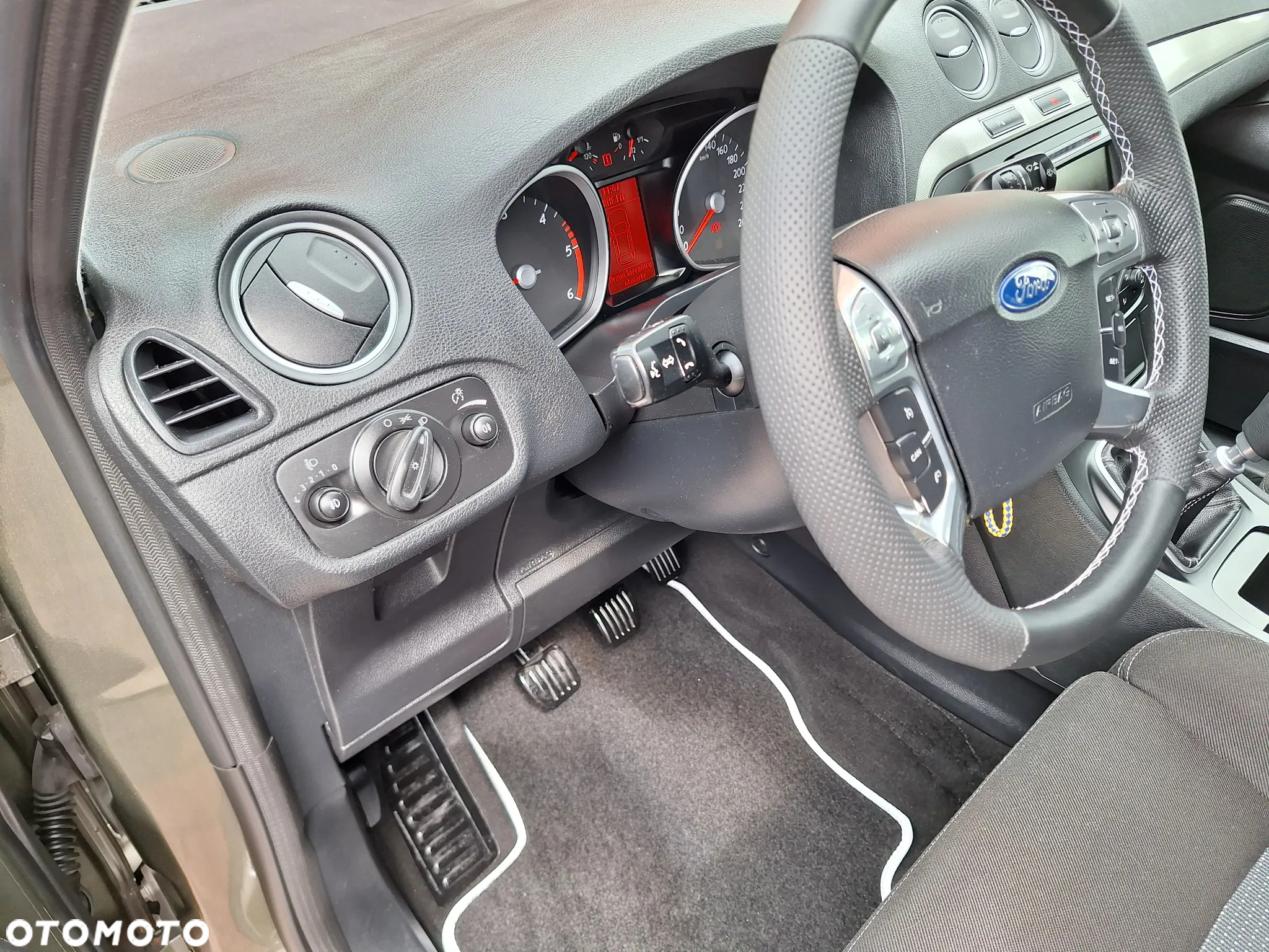 Ford S-Max 2.0 TDCi DPF Titanium - 18