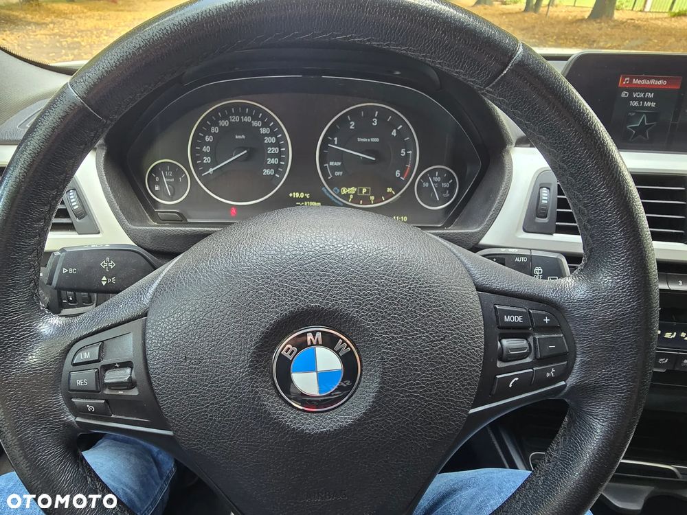 BMW Seria 3 320d xDrive Advantage - 15