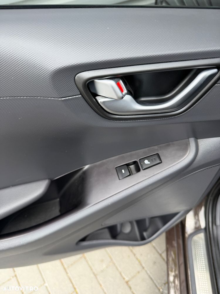 Hyundai IONIQ 1.6 GDI Style - 18