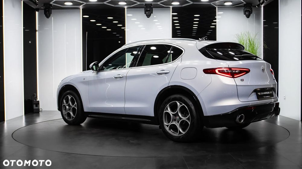 Alfa Romeo Stelvio 2.0 Turbo TI Q4 - 6