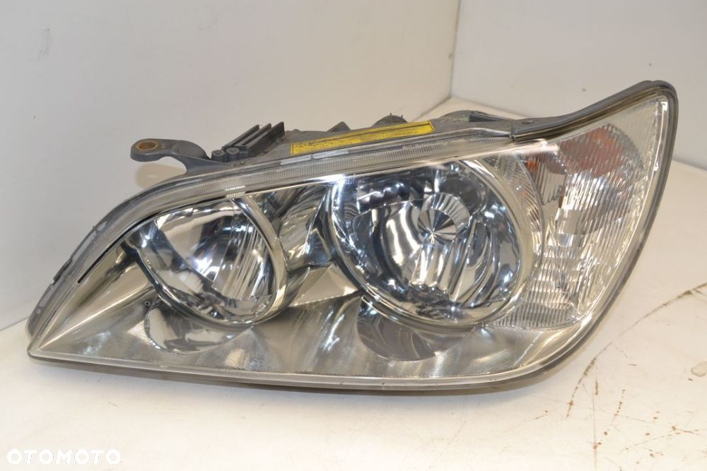 Lampa Przednia lewa Lexus IS 200 300 - 1