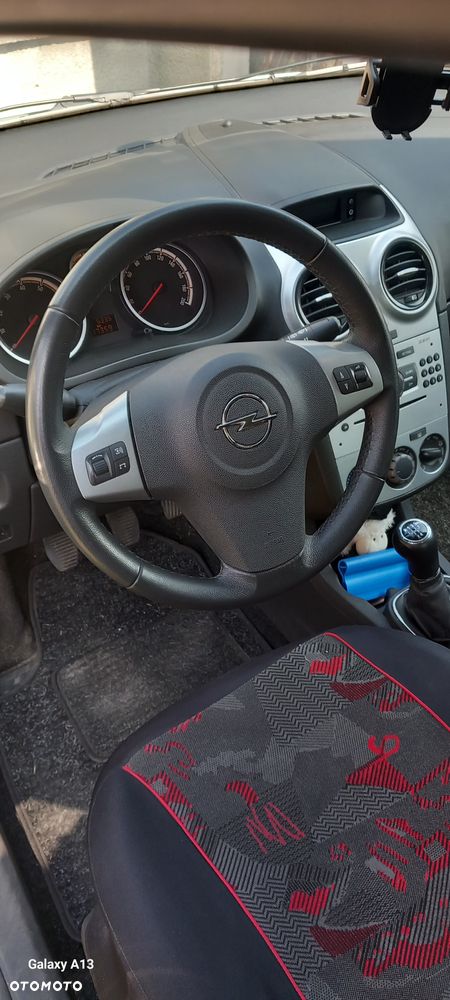 Opel Corsa 1.4 16V Satellite - 7