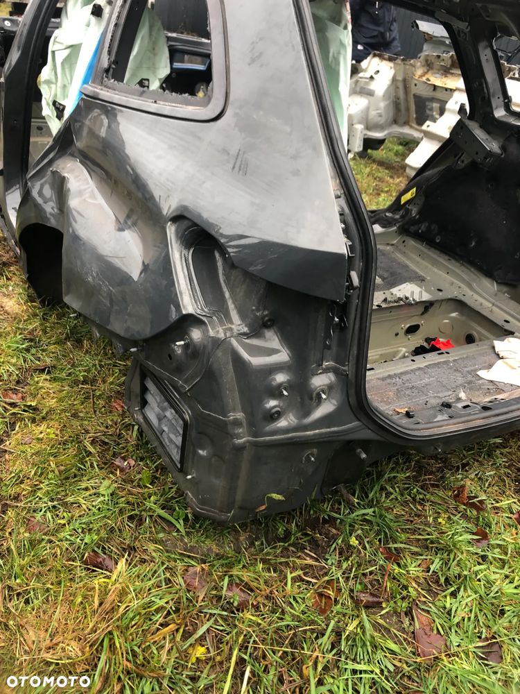 KAROSERIA Z DOKUMENTAMI BMW 3 G21 320d - 15