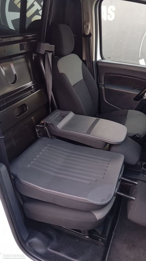 Renault Kangoo 1.5 dCi Maxi Business S/S 3L - 28