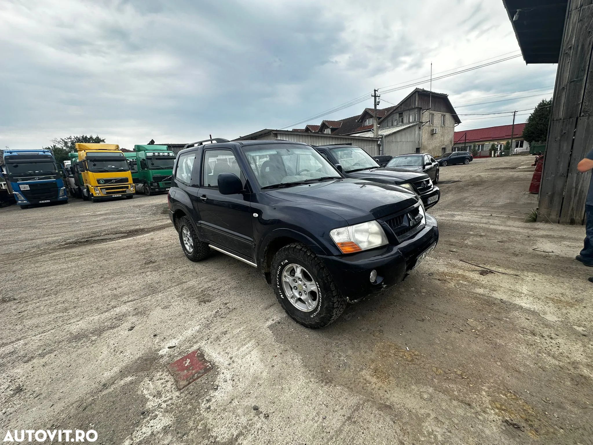 Mitsubishi Pajero SWB 3.2 DI-D Intense+ M/T - 2