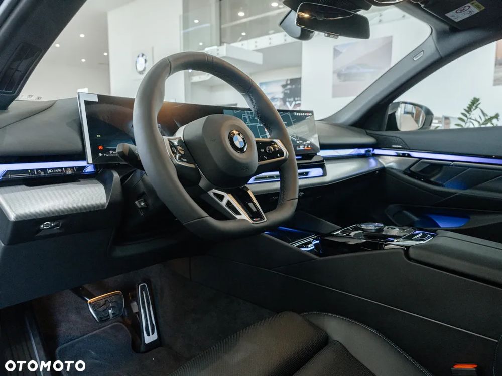 BMW Seria 5 520i - 6
