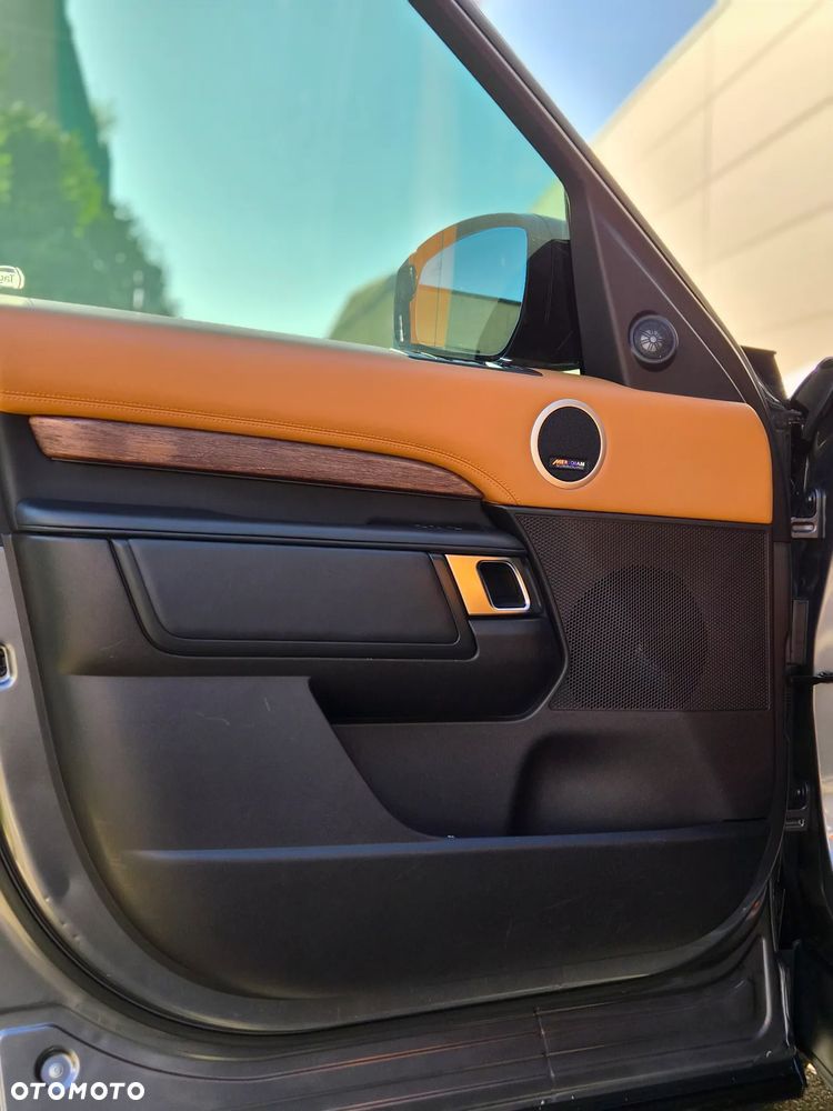 Land Rover Discovery 3.0 TD6 HSE Luxury - 22