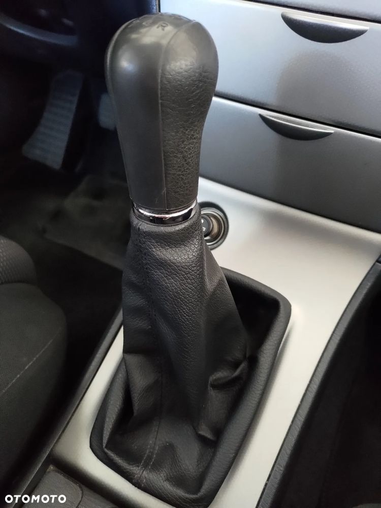Toyota Corolla 1.6 VVT-i Sol - 11